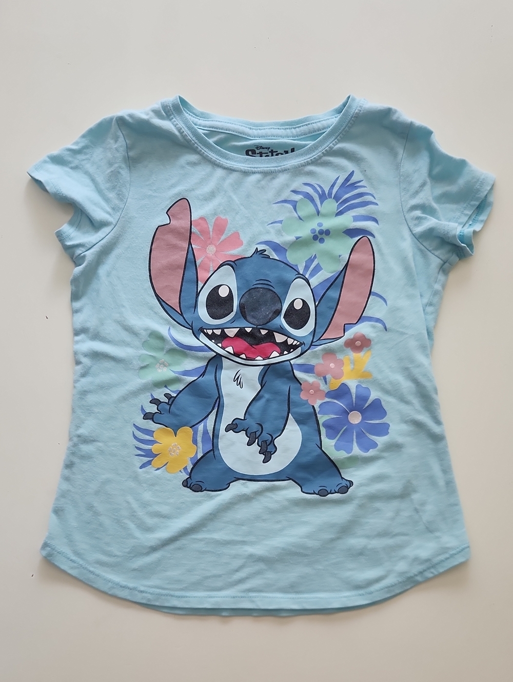 Disney Stitch Short Sleeve Tshirt Medium